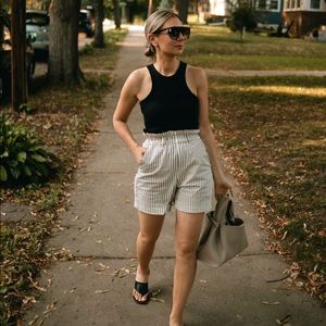 New NWT black Everlane ribbed cutaway tank top